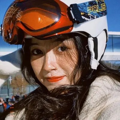 她有黄金瞳你惹她干嘛 封面